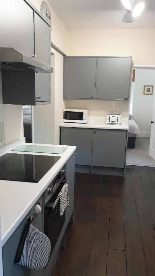 Beautiful Garden Apartment In Leafy St Leonards 5 Mins To Beach Exterior photo