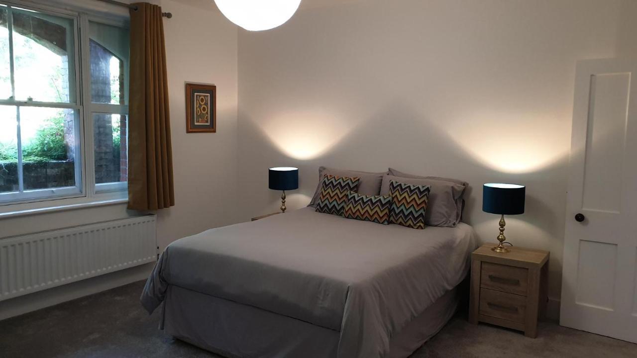 Beautiful Garden Apartment In Leafy St Leonards 5 Mins To Beach Exterior photo