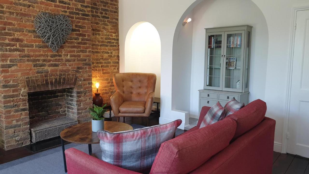 Beautiful Garden Apartment In Leafy St Leonards 5 Mins To Beach Exterior photo